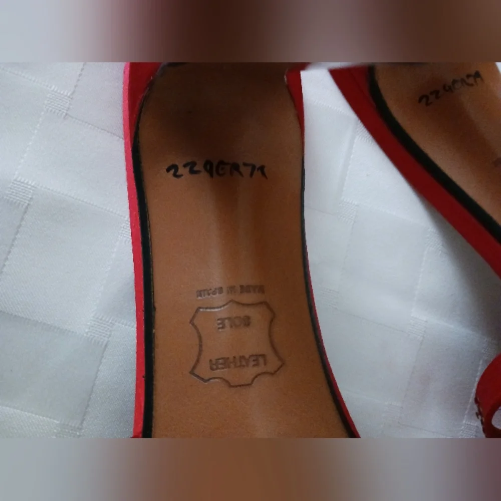 EUC Stuart Weitzman Heels 👠 - Picture 9 of 10